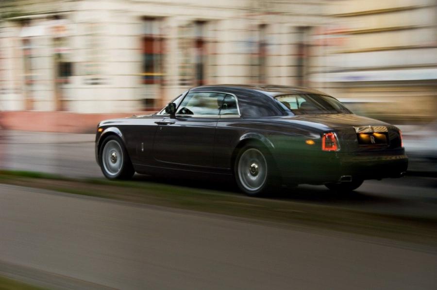  Rolls-Royce Phantom Coupe 2008 года  (фото 67 из 134)